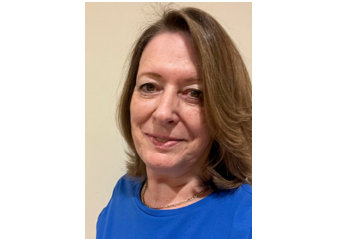 Ros Rowe with border