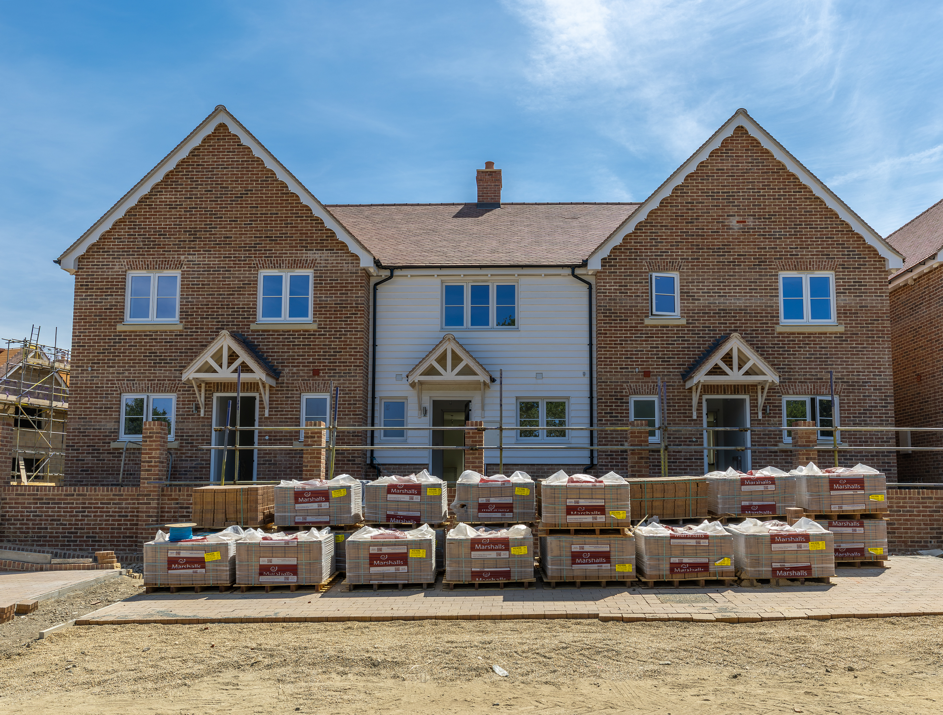 1. New Hastoe Homes At Braiswick